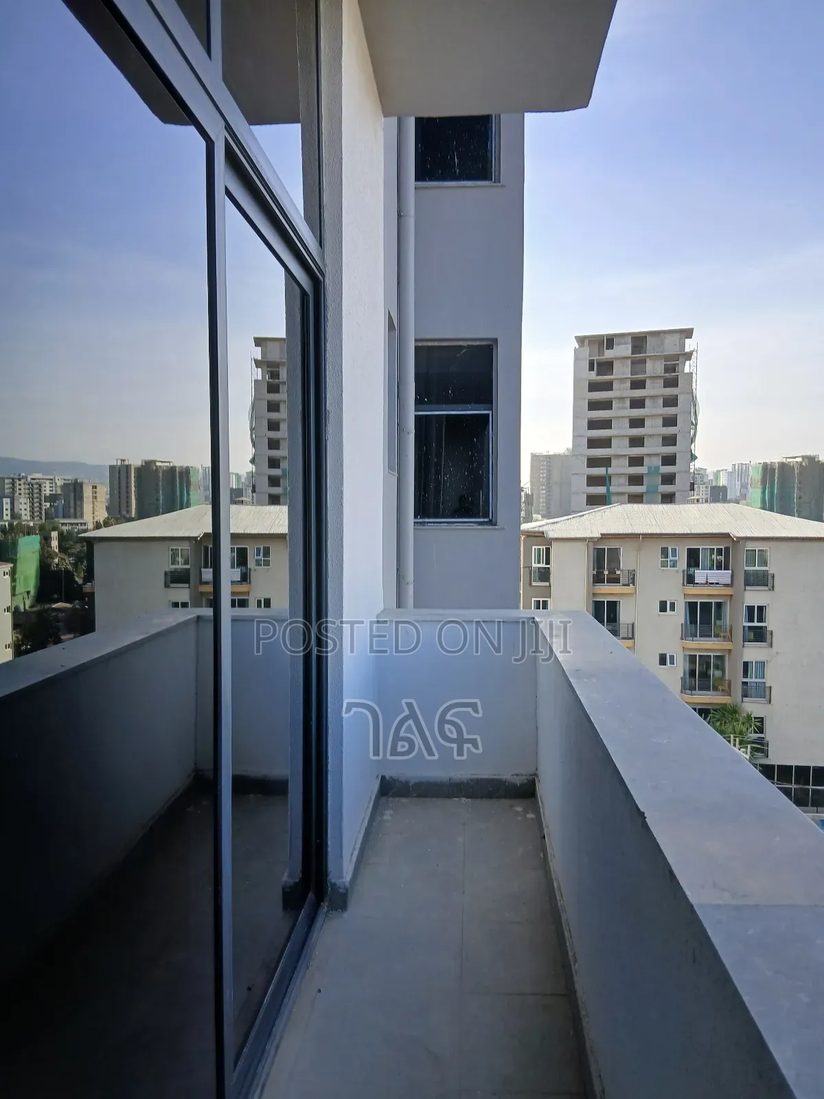 2bdrm Apartment in ቦሌ መደሃኒያለም አካባቢ በሚገኝ, Bole for sale