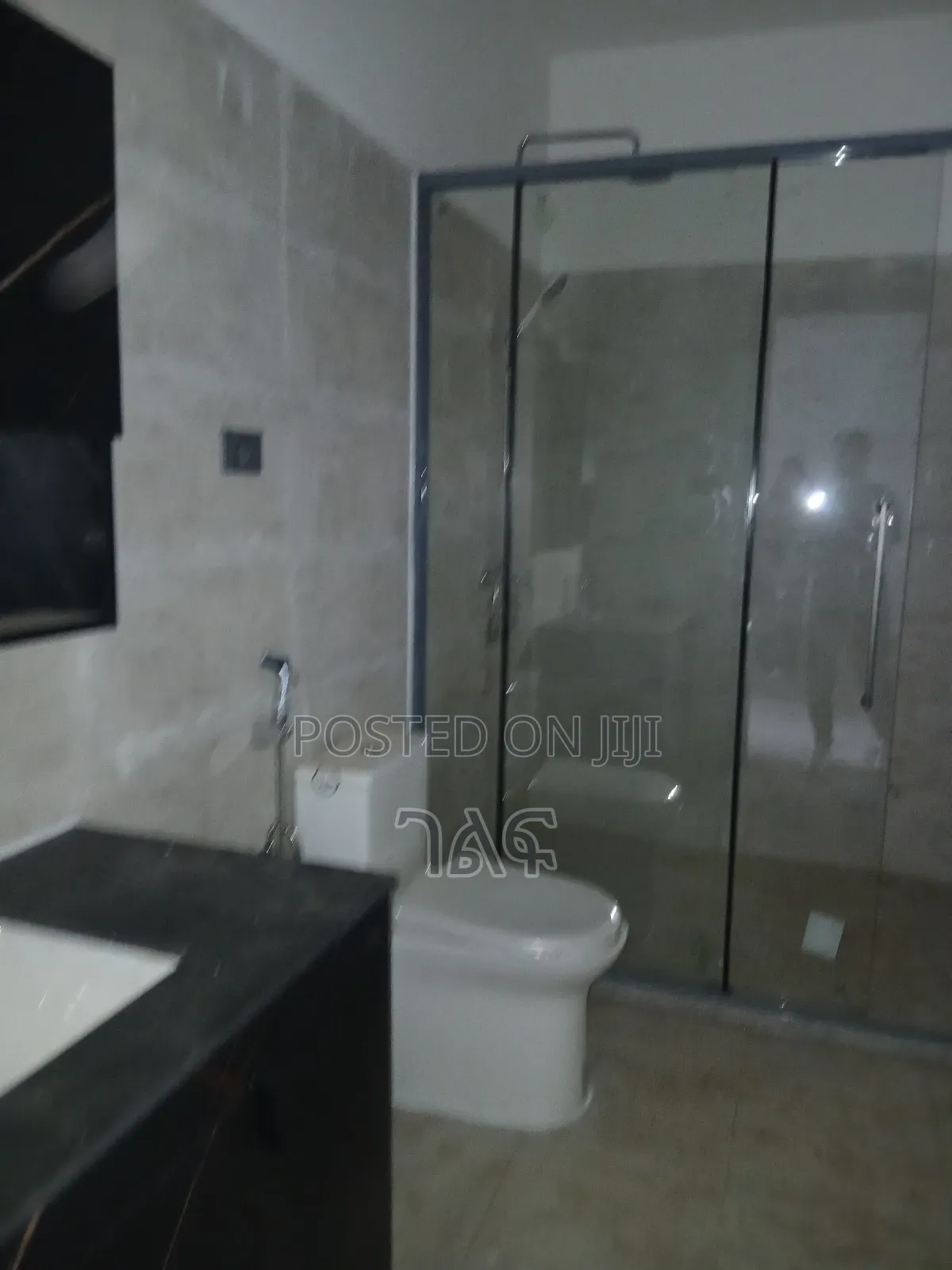 2bdrm Apartment in ቦሌ መደሃኒያለም አካባቢ በሚገኝ, Bole for sale