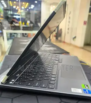 New Laptop Lenovo 24GB Intel Core I7 SSD 512GB