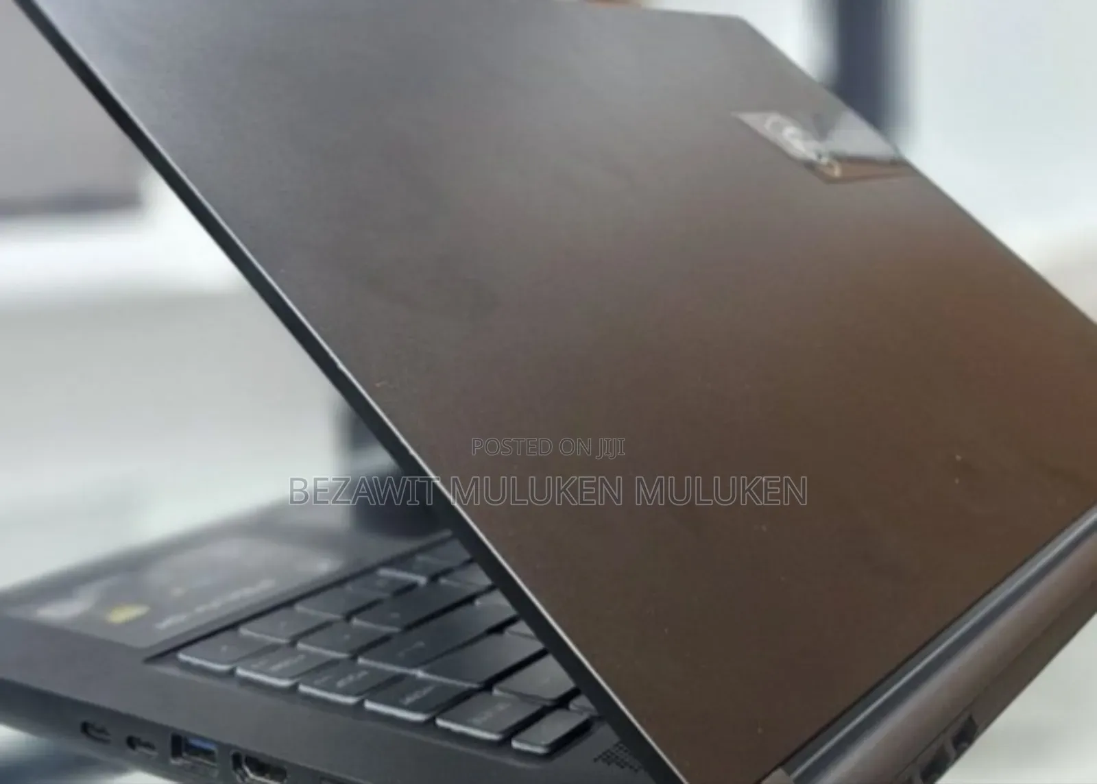 New Laptop MSI Stealth 16 AI Studio 16GB Intel Core i7 SSD 512GB