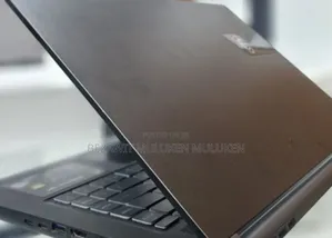 New Laptop MSI Stealth 16 AI Studio 16GB Intel Core i7 SSD 512GB