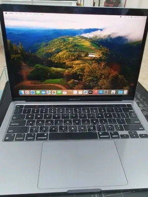 New Laptop Apple MacBook Pro 2022 M2 8GB Apple M2 SSD 256GB