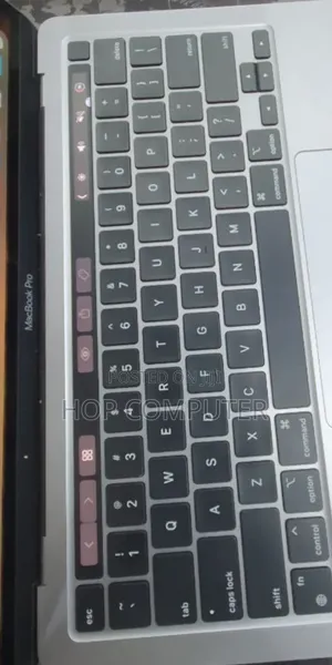 New Laptop Apple MacBook Pro 2022 M2 8GB Apple M2 SSD 256GB