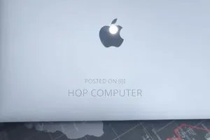 New Laptop Apple MacBook Pro 2022 M2 8GB Apple M2 SSD 256GB