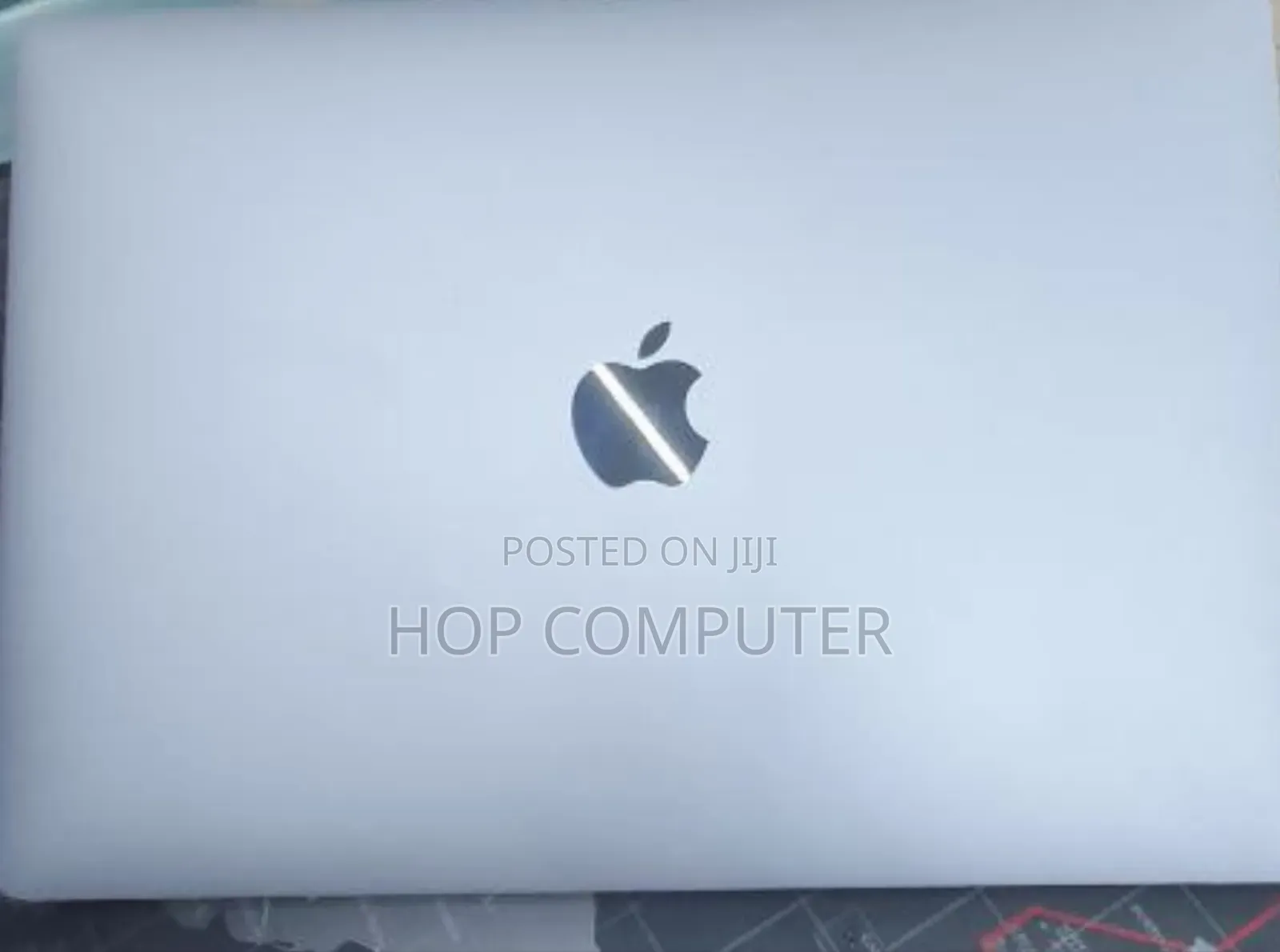 New Laptop Apple MacBook Pro 2022 M2 8GB Apple M2 SSD 256GB