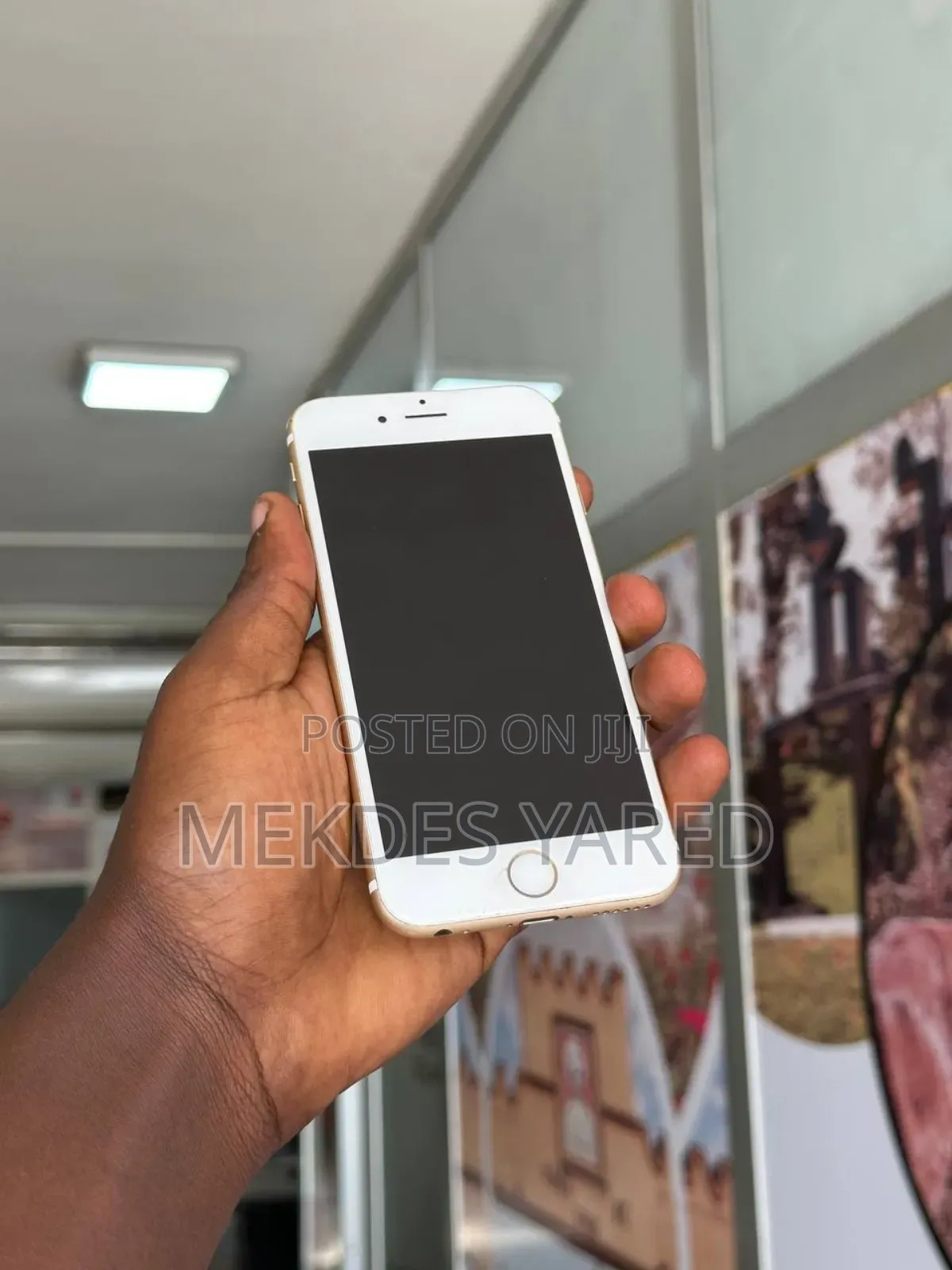 New Apple iPhone 6s 32 GB Gold