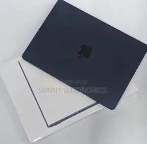 Photo - New Laptop Apple MacBook Air 2023 M2 8GB Apple M2 SSD 512GB
