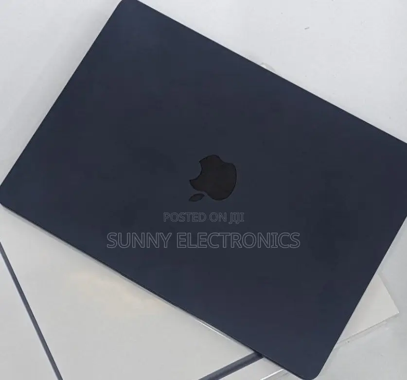 New Laptop Apple MacBook Air 2023 M2 8GB Apple M2 SSD 512GB