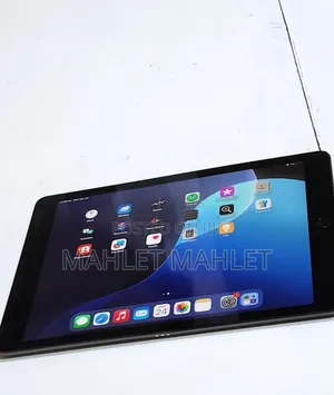 New Apple iPad 9.7 64 GB