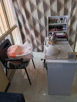 የሴቶች የፀጉር ቤት ዕቃዎች