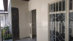 3bdrm House in Own, Bole for rent