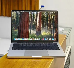 New Laptop Apple MacBook Pro M1 32GB Apple M1 Pro SSD 1T