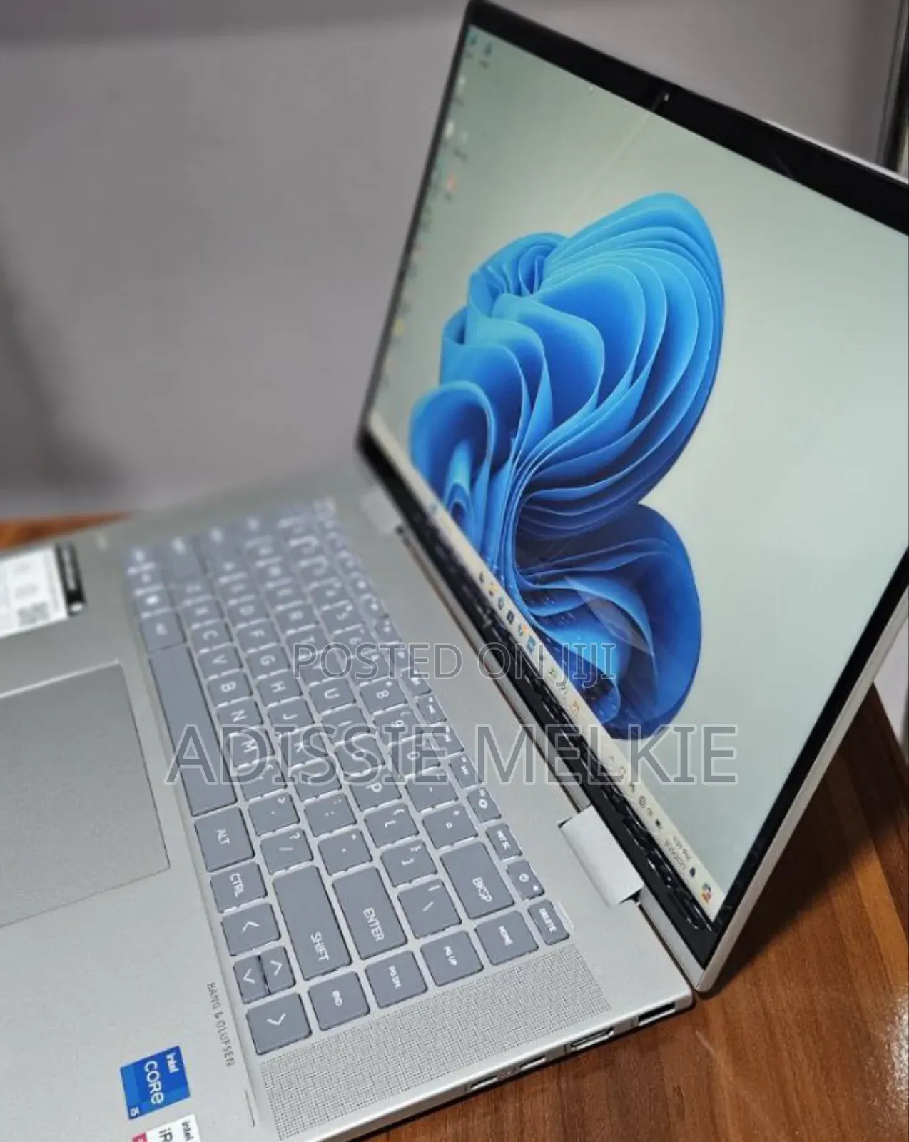 New Laptop HP Envy X360 8GB Intel Core I5 SSD 512GB