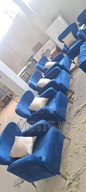 King Sofa በተመጣጣኝ ዋጋ