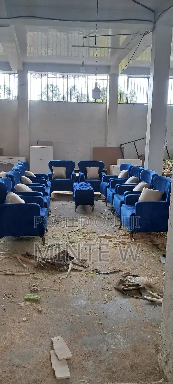 King Sofa በተመጣጣኝ ዋጋ