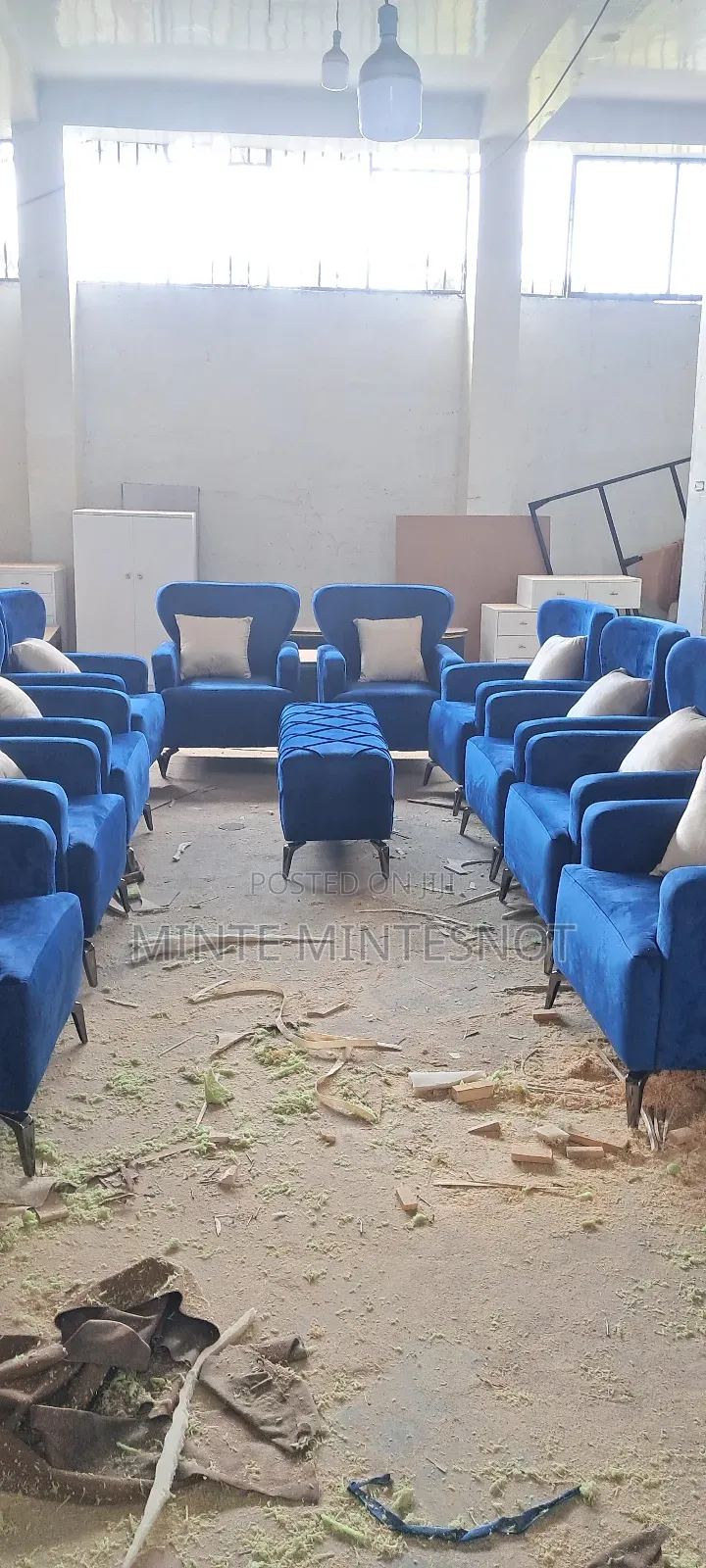 King Sofa በተመጣጣኝ ዋጋ