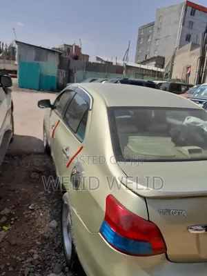 Toyota Yaris Sedan 2007