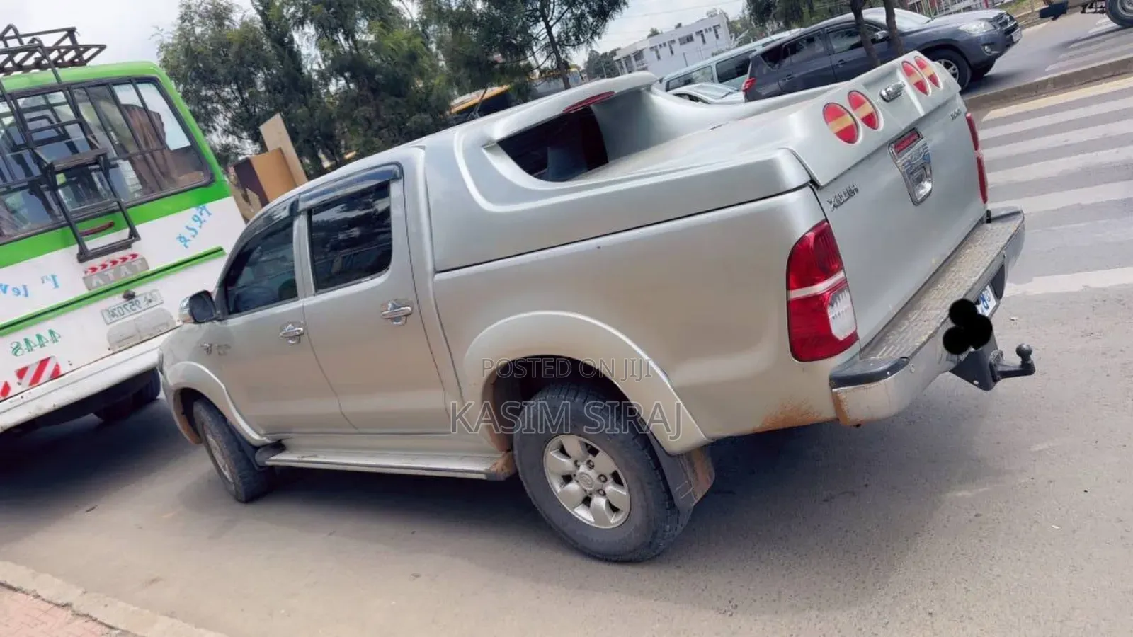 Toyota Hilux 2.5 D-4D 4X4 SRX 2009 Silver
