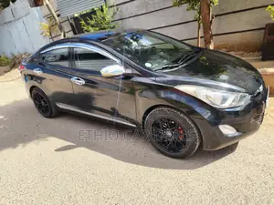 Photo - Hyundai Elantra GT 2013 Black