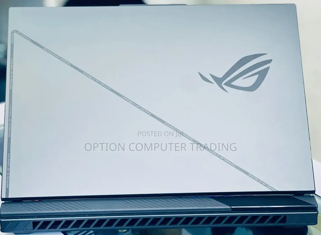 New Laptop Asus ROG Strix G15 16GB Intel Core I9 SSD 1T