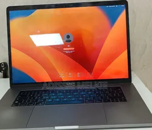 Photo - New Laptop Apple MacBook Pro 2017 16GB Intel Core I7 SSD 512GB