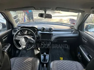 Suzuki Swift 2022 Silver