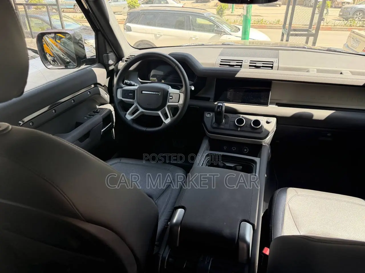 Land Rover Defender X 2024 Black