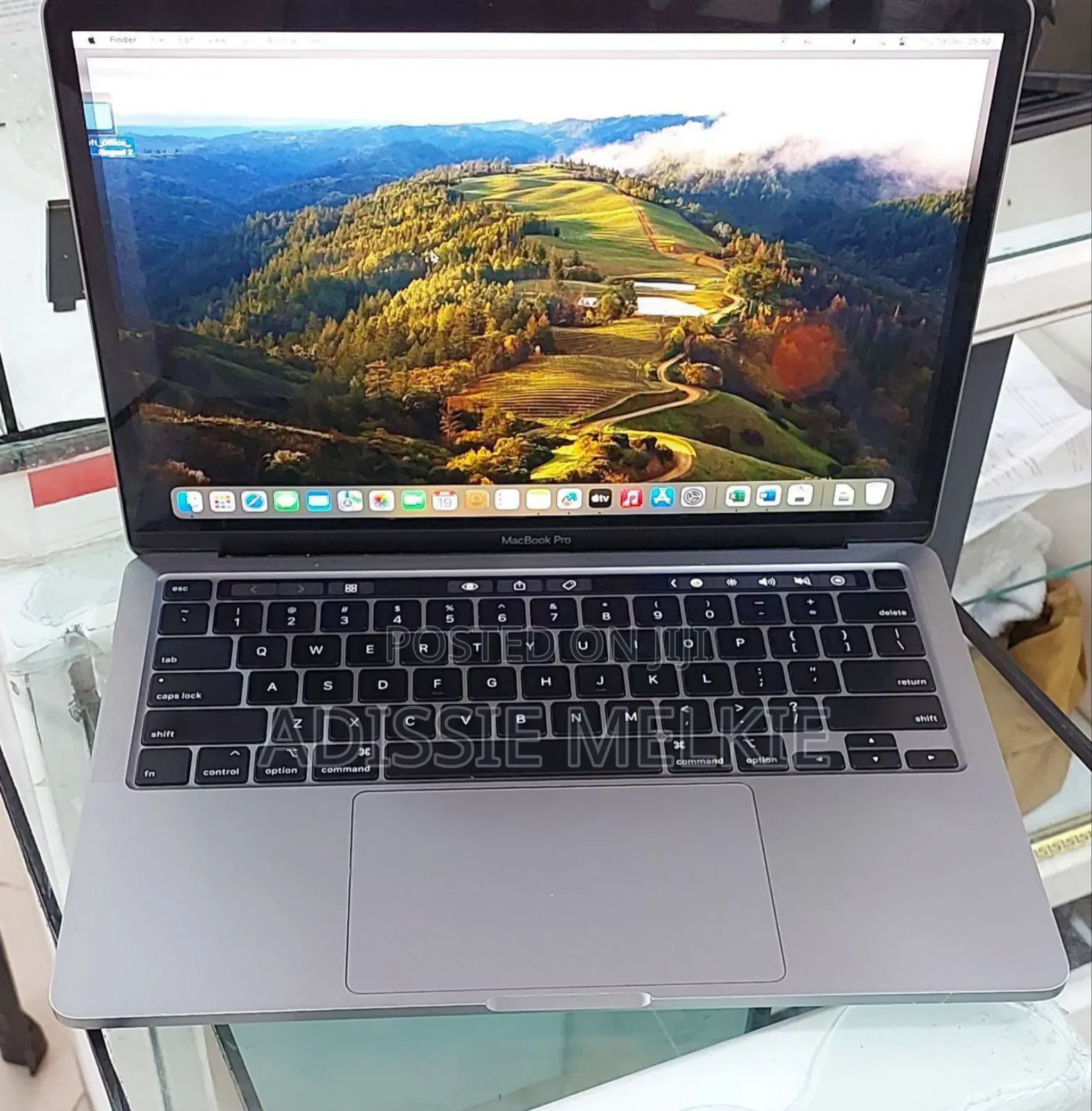 New Laptop Apple MacBook Air 2020 M1 16GB Intel Core I7 SSD 512GB