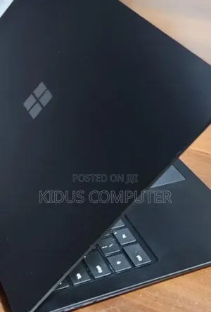 New Laptop Microsoft Surface 16GB Intel Core I7 SSD 256GB