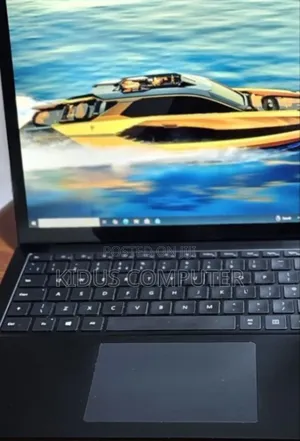 New Laptop Microsoft Surface 16GB Intel Core I7 SSD 256GB