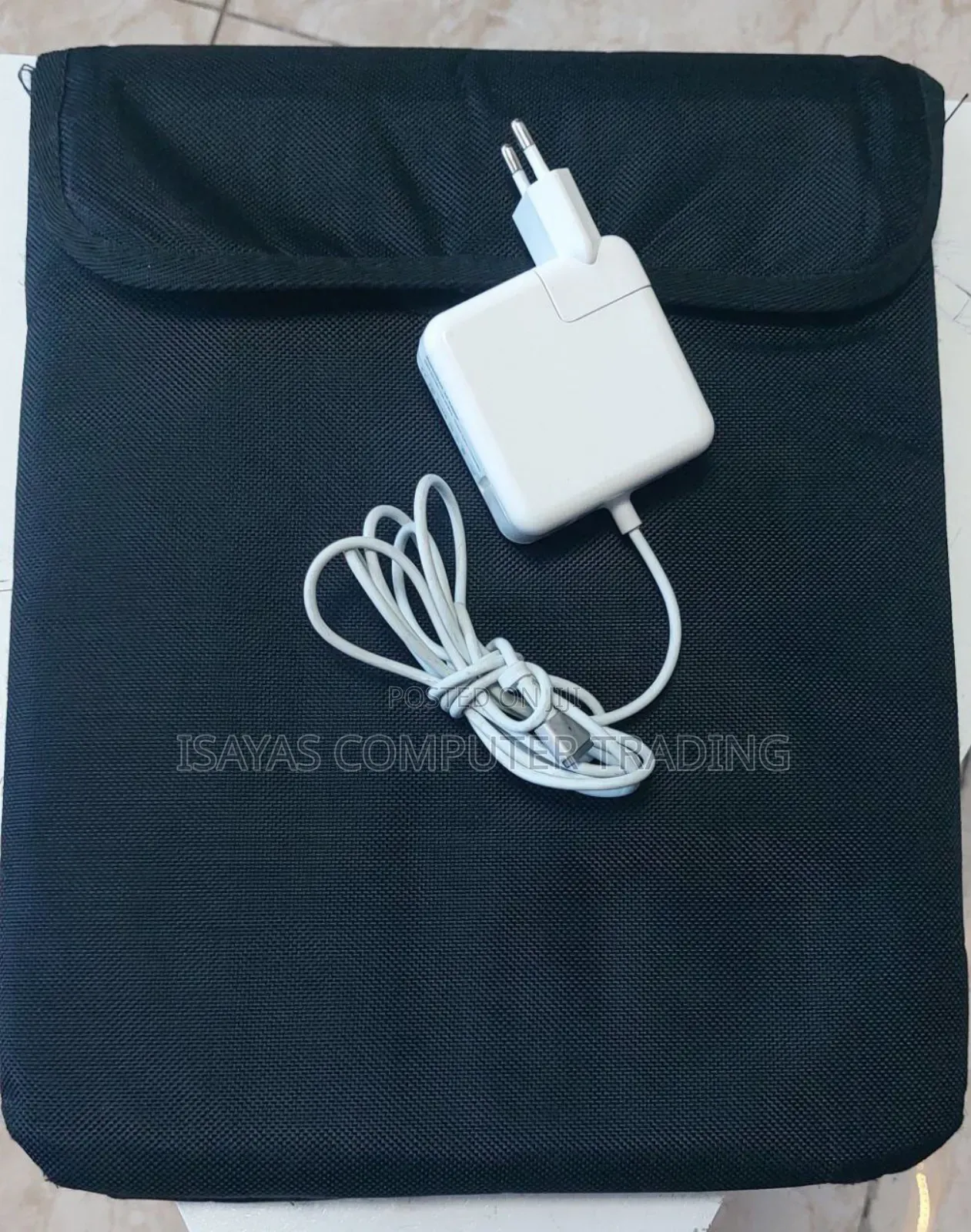 New Laptop Apple MacBook Air 2013 4GB Intel Core I5 SSD 128GB