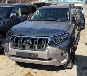 Photo - Toyota Land Cruiser Prado 2.8 2023 Blue