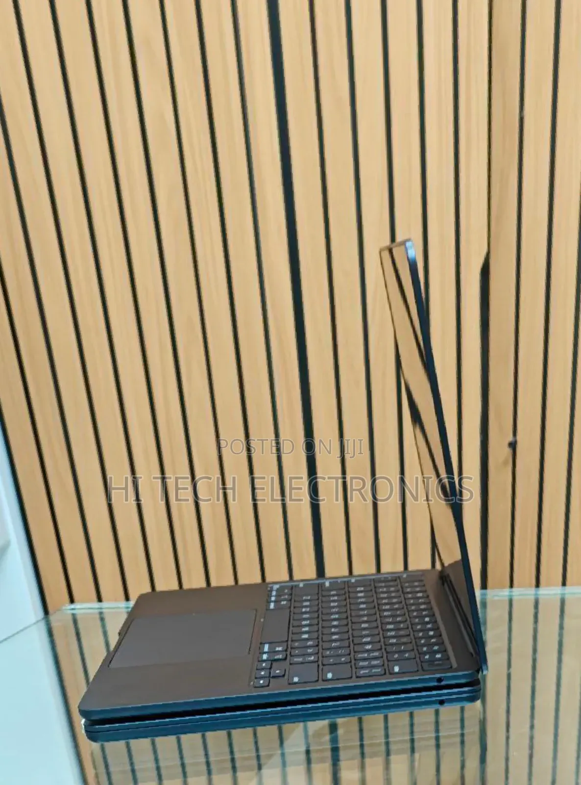 New Apple MacBook Air 2024 M3 13-Inch 8GB Intel Core M3 SSD 256GB