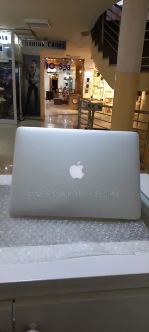 Photo - New Laptop Apple MacBook Air 2017 8GB SSD 128GB