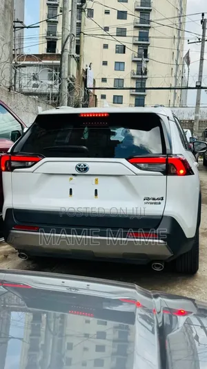 New Toyota RAV4 Hybrid 2024 White