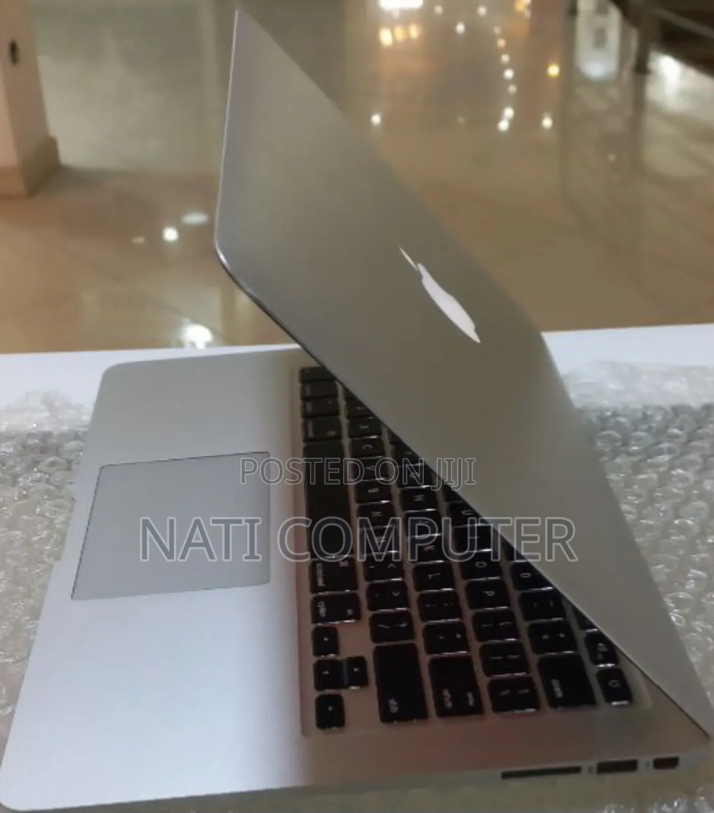 New Laptop Apple MacBook Pro 2017 8GB Intel Core I5 SSD 128GB