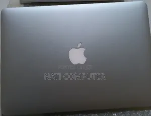 New Laptop Apple MacBook Pro 2017 8GB Intel Core I5 SSD 128GB