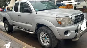 Photo - Toyota Tacoma 2006 Burgundy