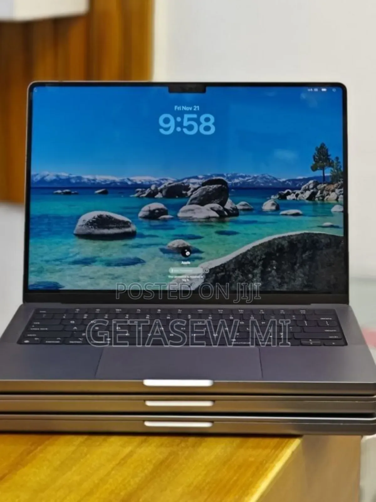 New Laptop Apple MacBook Pro 2021 M1 32GB Apple M1 Pro SSD 512GB