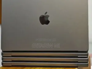 New Laptop Apple MacBook Pro 2021 M1 32GB Apple M1 Pro SSD 512GB