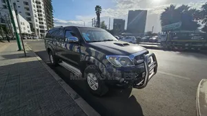 Toyota Hilux 2.5 D-4D 4X4 SRX 2009 Black