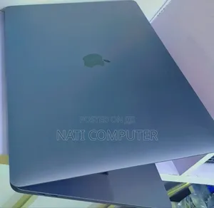 New Laptop Apple MacBook Pro 2017 16GB Intel Core I7 SSD 512GB