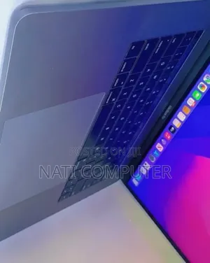 New Laptop Apple MacBook Pro 2017 16GB Intel Core I7 SSD 512GB