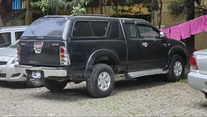 Toyota Hilux 2.5 D-4D 4X4 SRX 2009 Black