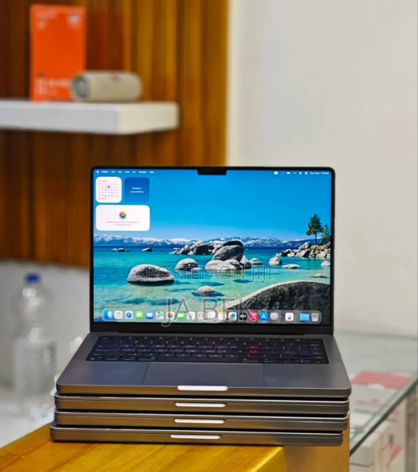 New Laptop Apple MacBook Pro M1 16GB Apple M1 Pro SSD 512GB