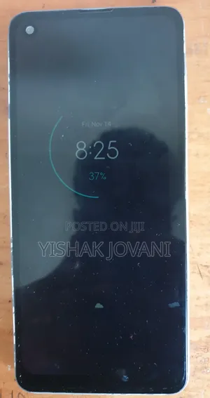 Photo - Motorola Moto G Play (2023) 32 GB Silver