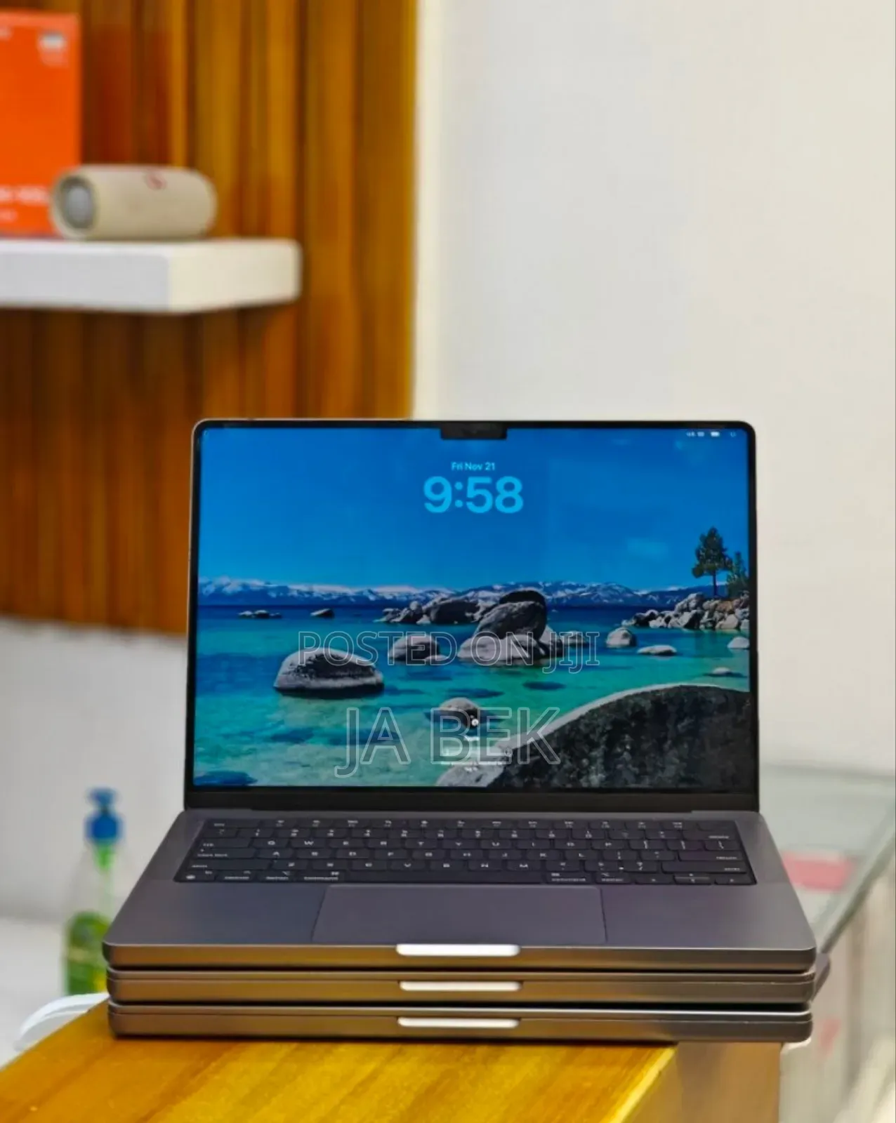 New Laptop Apple MacBook Pro M1 32GB Apple M1 Pro SSD 512GB