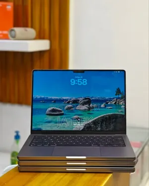 New Laptop Apple MacBook Pro M1 32GB Apple M1 Pro SSD 512GB