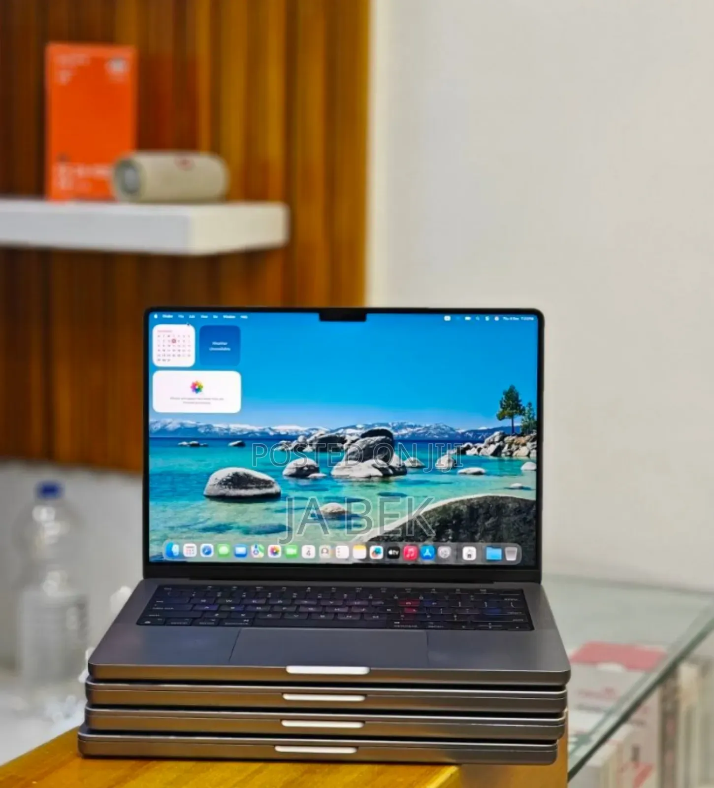 New Laptop Apple MacBook Pro M1 32GB Apple M1 Pro SSD 512GB