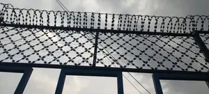 የxx አጥር እና የአደገኛ አጥሮች በተመጣጣኝ ዋጋ እንሰራለን በተመጣጣኝ ዋጋ ከዋስትና ጋር ለመኖሪያ ቤቶች